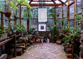 Garden Quarter reading room